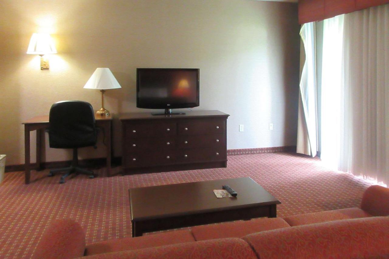Quality Inn & Suites Owego Luaran gambar